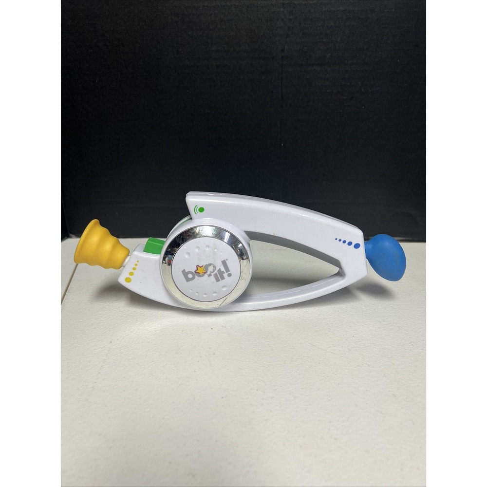 Bop It! Shout It Electronic Handheld Game Twist Pull White Hasbro‎ 2008 TESTED